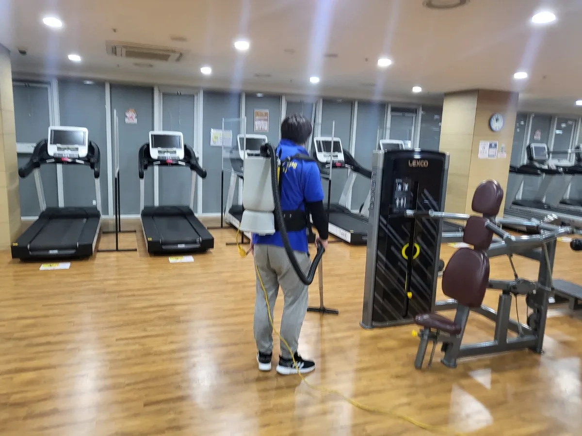 가평군 상면 헬스장 샤워실 장비 주변 정밀 위생청소 사례 - 행진크린