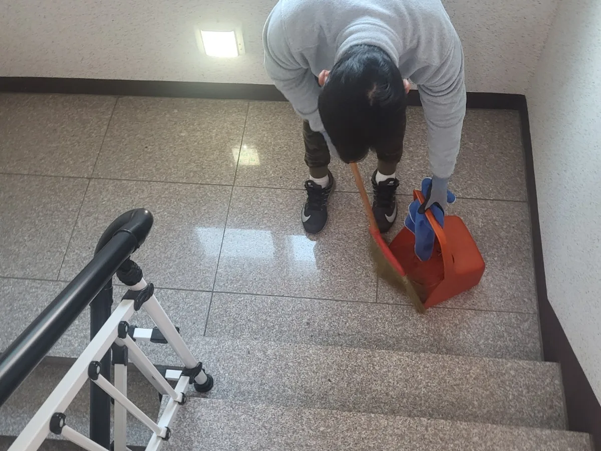 양주시 남방동 오피스 기계실 장비 주변 정밀 위생청소 사례 - 행진크린